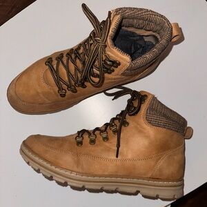 Cliffs by White Mountain Karen Boots